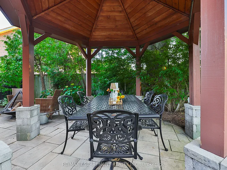 3555 Kingbird Ct — Photo 40
