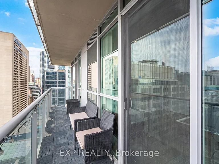 126 Simcoe St #1907 — Photo 30