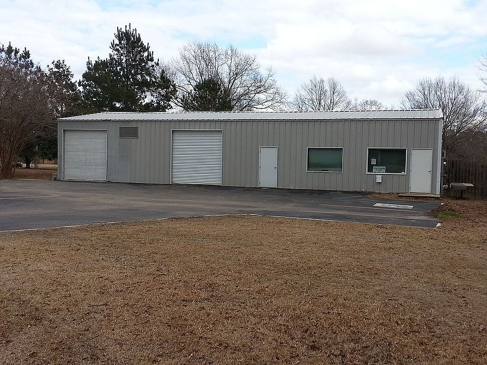 2/1 Apartment with garage