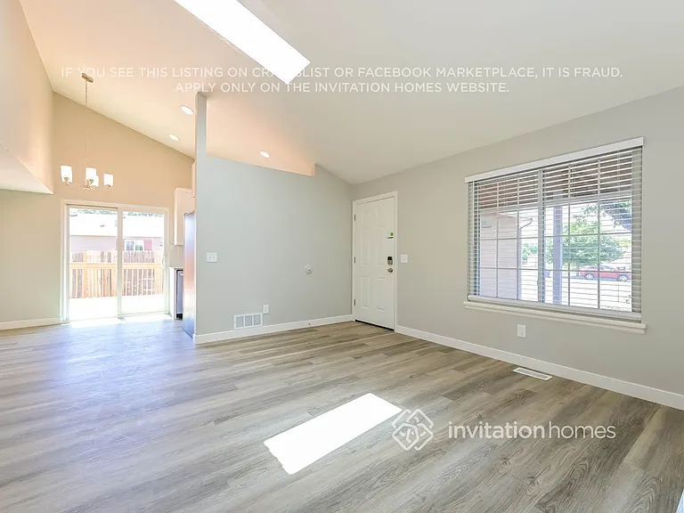 1946 Ensenada St — Photo 6