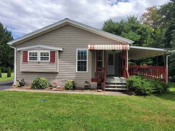 4 FIRST Drive, Hyde Park, NY 12538