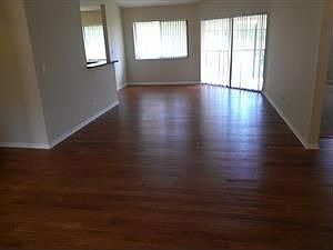 2nd image of 110 Bennington Dr APT 4-8