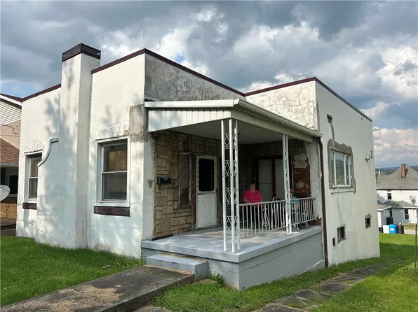 147 S 9th St, Connellsville, PA 15425