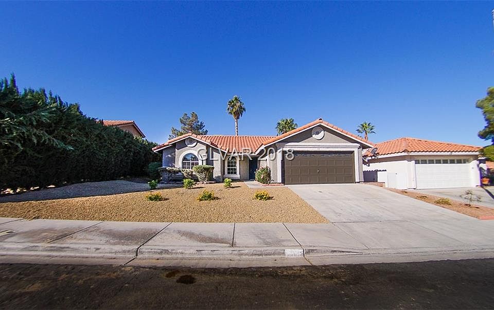 30 Fantasia Ln, Henderson, NV 89074