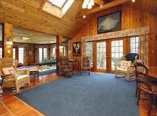 30 Coventry Rd, Northfield, IL 60093