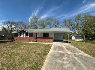 2725 Heatter Ave, Spring Lake, NC 28390