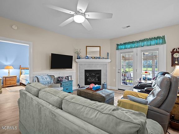 5th image of 794 Beachwalk Drive