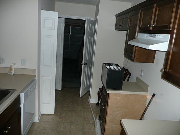 2nd image of 120 Tanglewood Dr