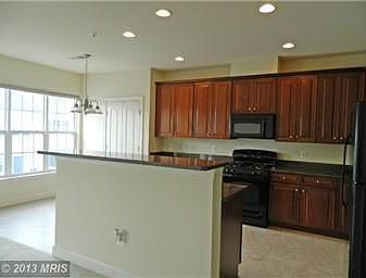 Kitchen and Breakfast Area