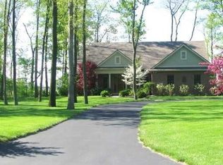 17411 Harley Woods Dr, Bowling Green, OH 43402