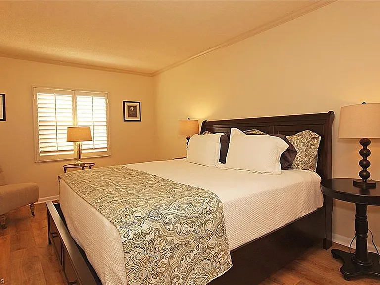 666 3rd St S #201 — Photo 7