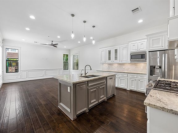 3rd image of 7808 Janak Dr