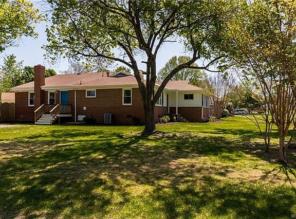 3rd image of 9314 Greenford Dr