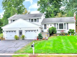 1064 Hillstown Rd, Glastonbury, CT 06033