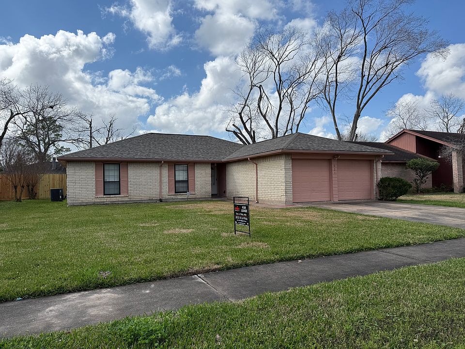 1st image of 651 Stephanie Dr