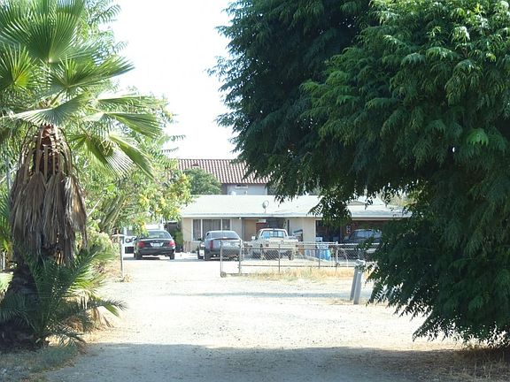 2nd image of 24427 Eucalyptus Ave