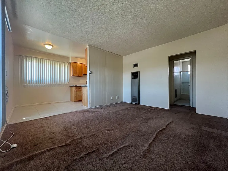 431 S Chapel Ave — Photo 6