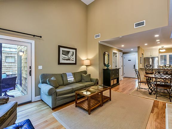 3rd image of 4472 Sea Forest Dr