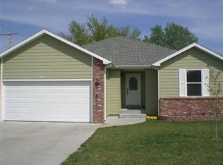 501 Tallgrass Dr, Junction City, KS 66441
