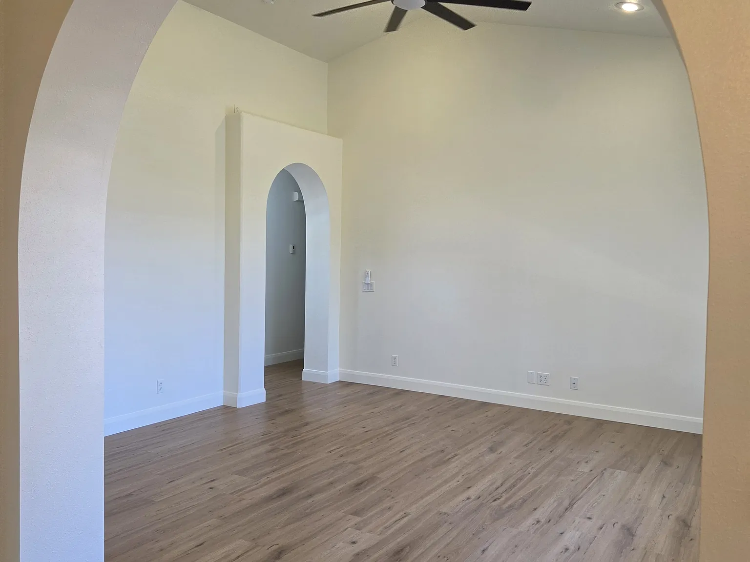 3 bed, 1700 sqft, $2,300 — Photo 4