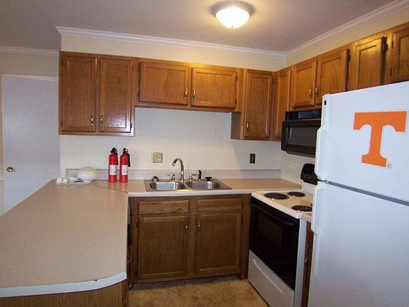 4th image of 1507 Highland Ave APT 412