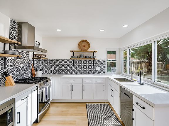 3rd image of 6128 Maree Ct