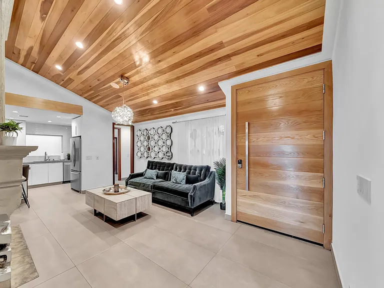 5817 Ranchito Ave — Photo 34