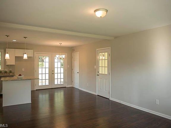 4th image of 4765 Nokomis Dr