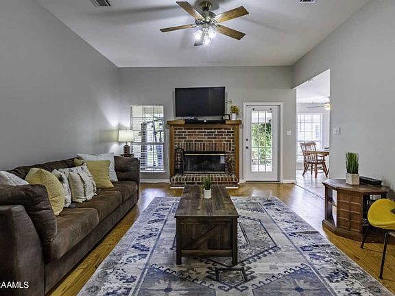 5th image of 304 Teakwood Dr