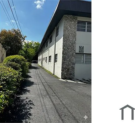 610 NE 123rd St #101 — Photo 5
