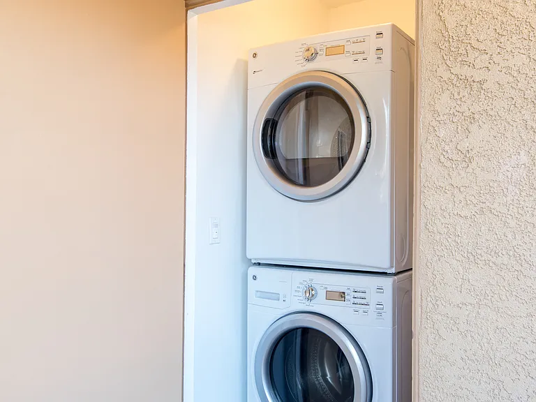 Shadow Ridge Apartment Homes — Photo 12