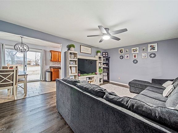 5th image of 7505 Dahlia Dr