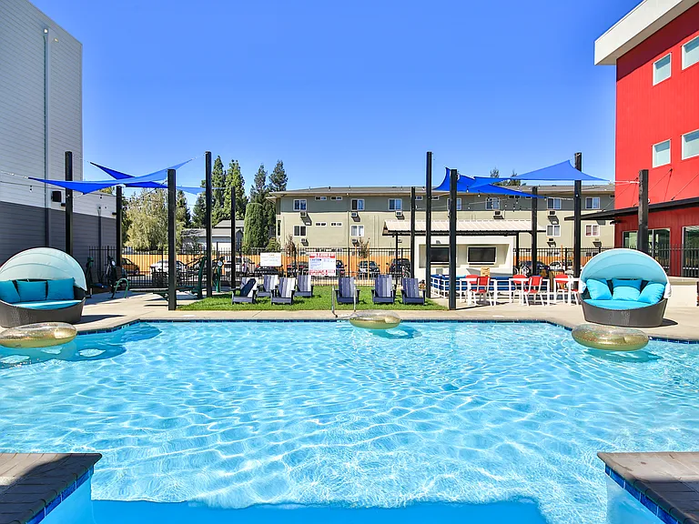 Outdoor - Pool 2