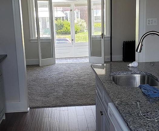 5th image of 304 S 3rd Ave