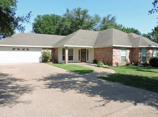 120 Royal Ct, Woodway, TX 76712