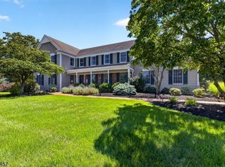 15 Hoffman Pl, Belle Mead, NJ 08502