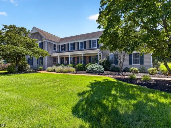 15 Hoffman Pl, Montgomery Twp., NJ 08502
