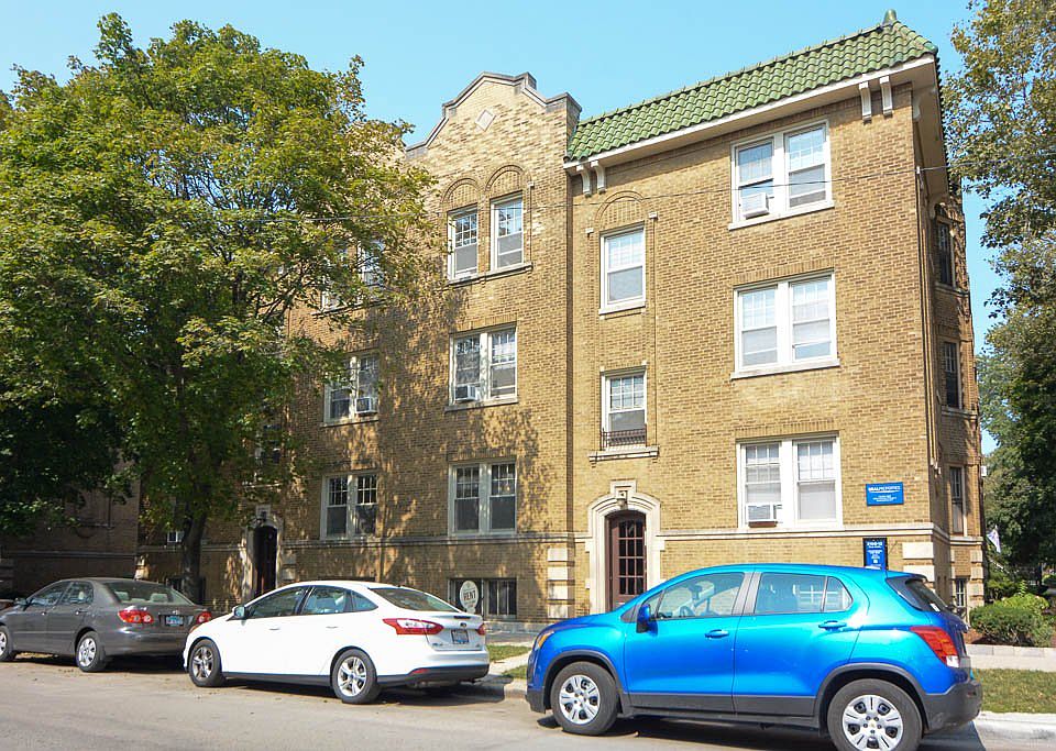 1st image of 2102 W Ainslie St APT 1E