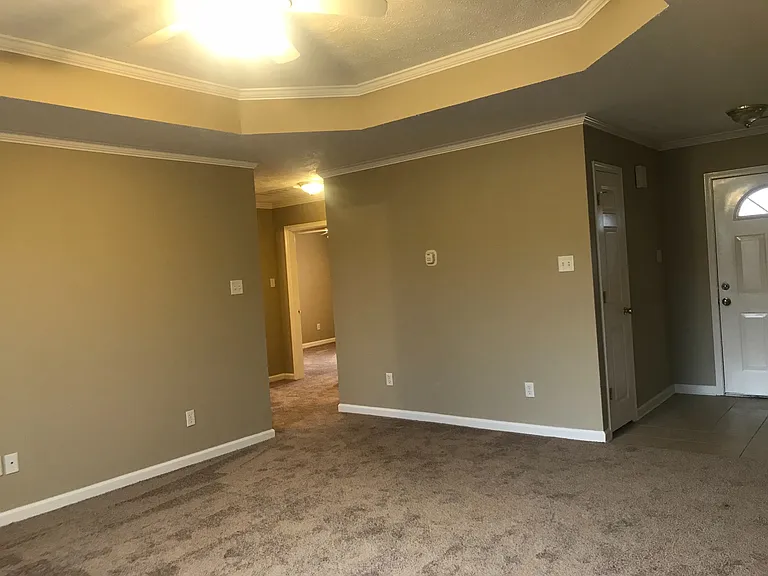 16 Mustang Dr — Photo 4