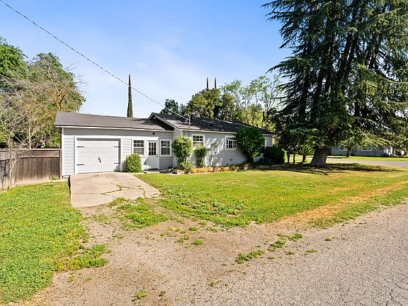 3rd image of 2971 Chestnut Ave