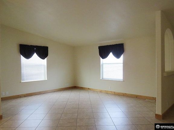 3rd image of 2176 Saucer Ln