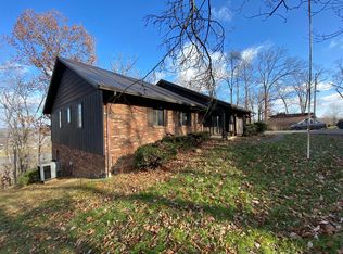 31 Scenic Ln, Huntington, WV 25702