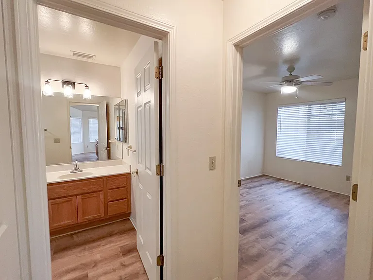563 Sawmill Cv #C — Photo 8