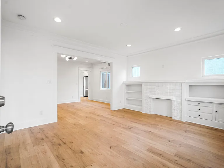 2736 S Sycamore Ave — Photo 6