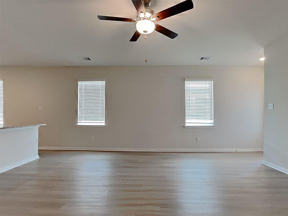 3rd image of 15419 Maple Terrace Dr