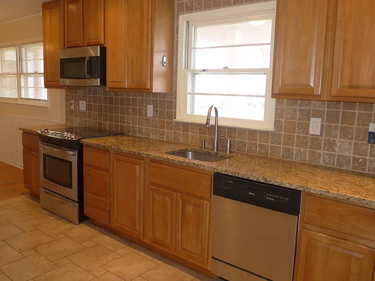 93 Great Lake Dr — Photo 9