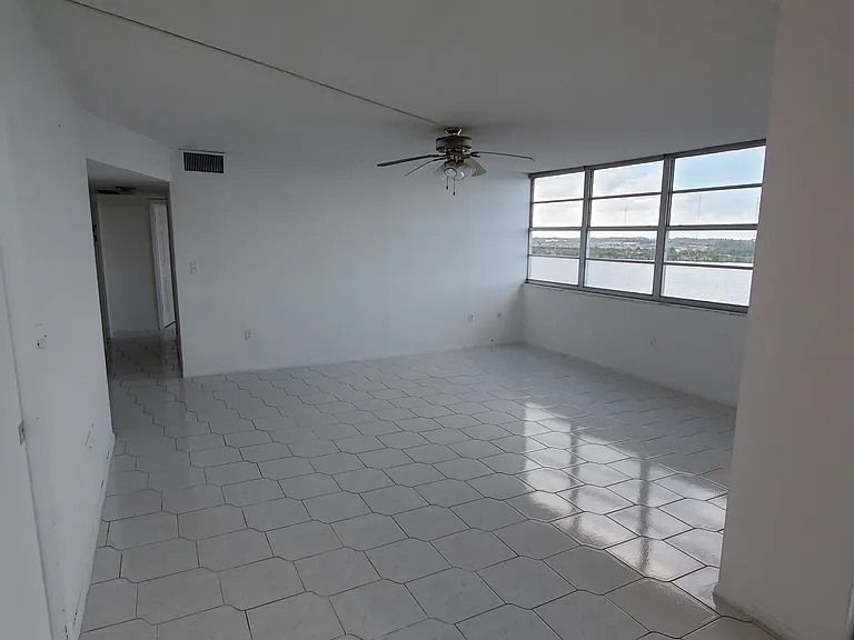 1301 NE Miami Gardens Dr #916 — Photo 5