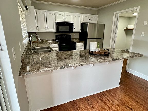 4th image of 3914 Watermelon Rd APT 37B