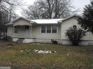 214 N Cobb Ave, Burlington, NC 27217