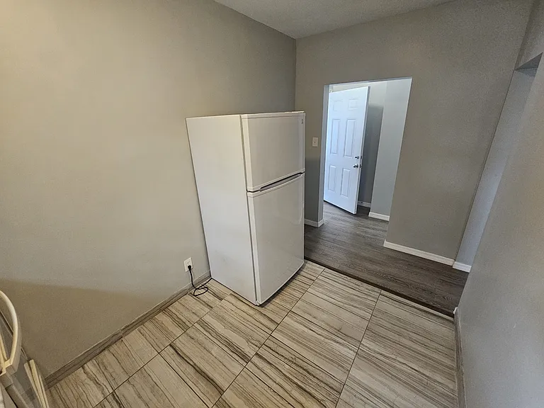 306 Turner St — Photo 20